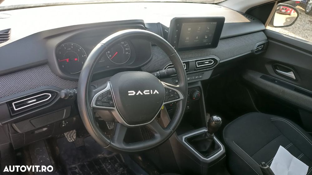 Dacia Logan TCe 90 MT6 Prestige - 9