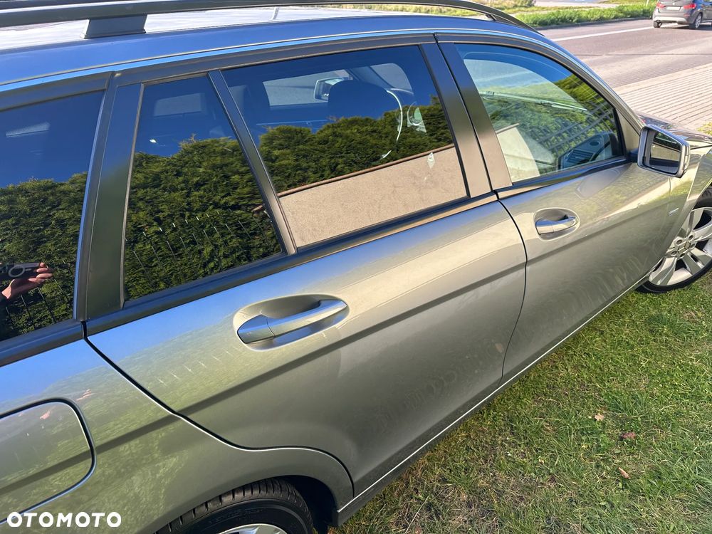 Mercedes-Benz Klasa C 180 BlueEFFICIENCY 7G-TRONIC Avantgarde - 13