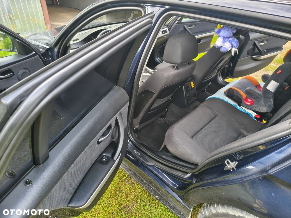 BMW Seria 3 318d DPF - 28