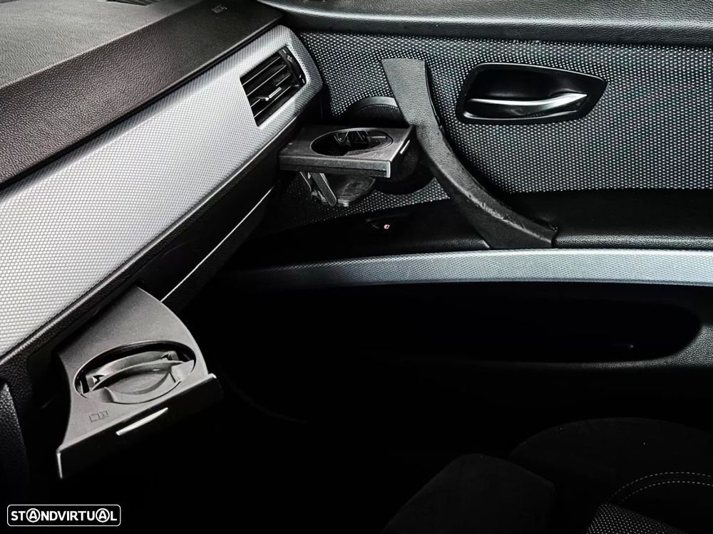 BMW 318 d Auto Pack M - 26