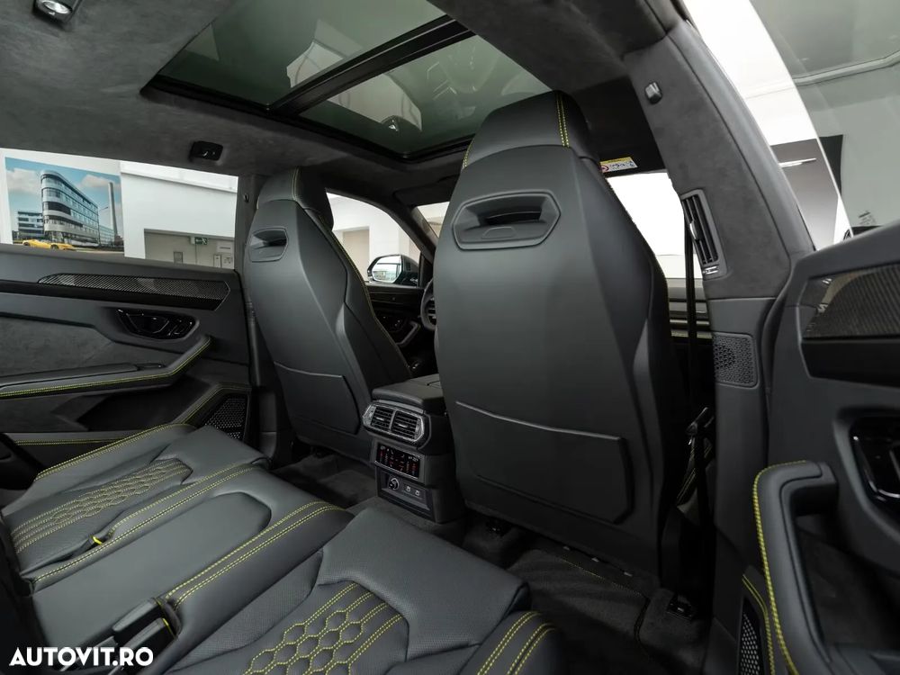 Lamborghini URUS - 10