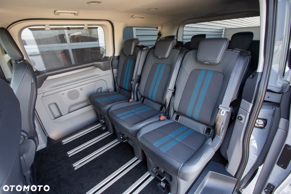 Ford Tourneo Custom - 10
