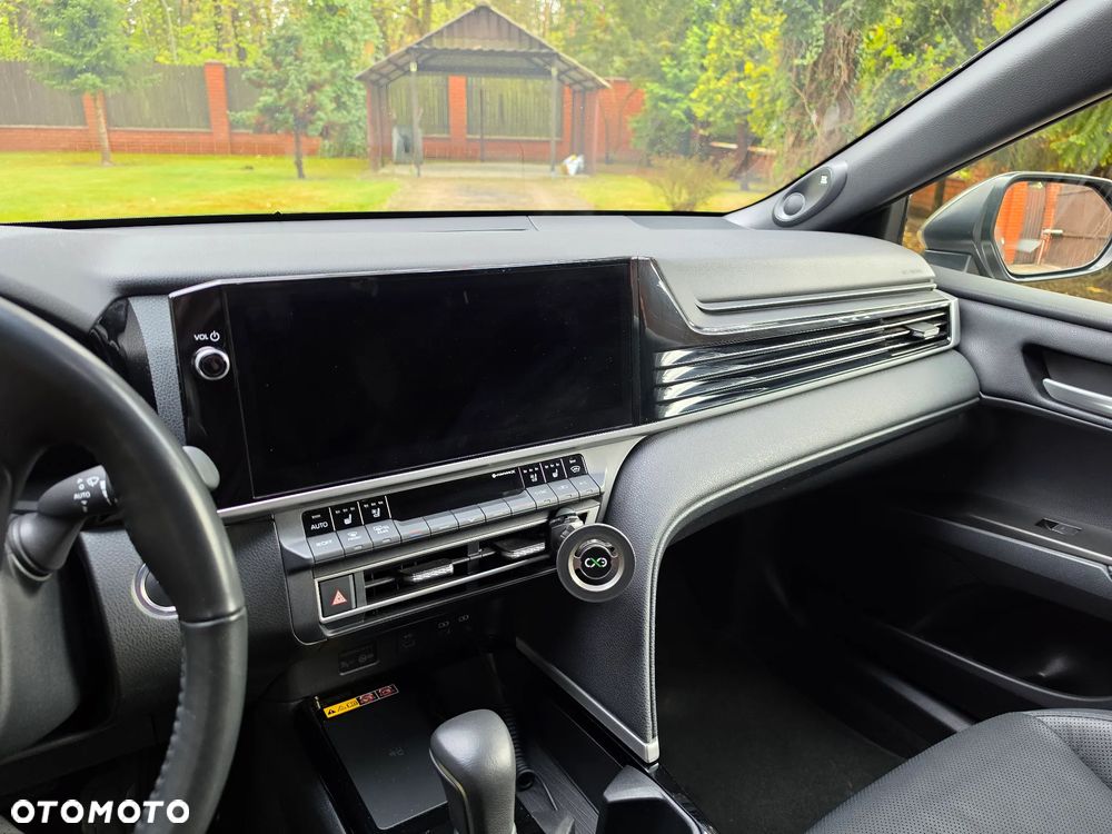 Toyota Camry 2.5 Hybrid Dynamic Force Executive e-CVT - 16