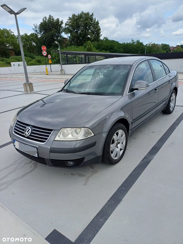 Volkswagen Passat 1.9 TDI Comfortline - 1