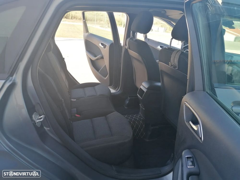 Mercedes-Benz B 180 CDI (BlueEFFICIENCY) - 8