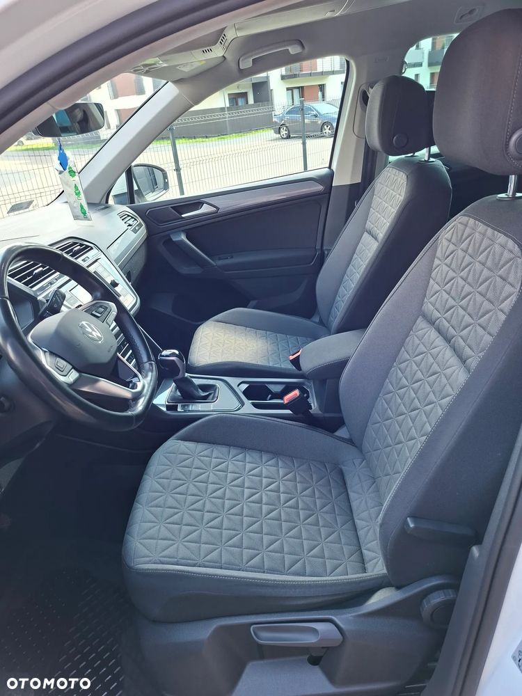 Volkswagen Tiguan - 8