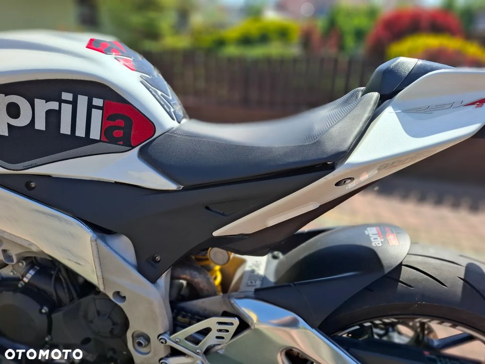 Aprilia RSV - 17