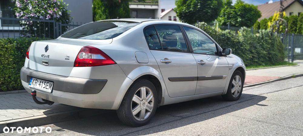 Renault Megane 1.9 dCi Emotion - 4