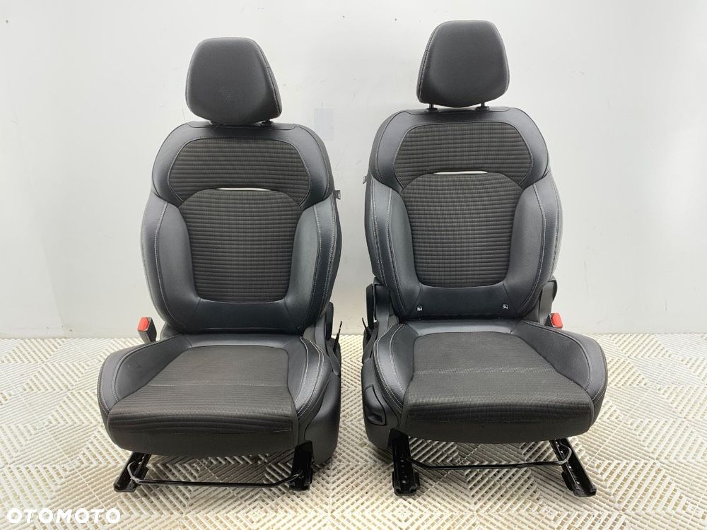 FOTELE KANAPA BOCZKI KOMPLET  RENAULT GRAND SCÉNIC IV (R9_) 2016 - 2022 1.3 TCe 140 103 kW [140 KM] - 2