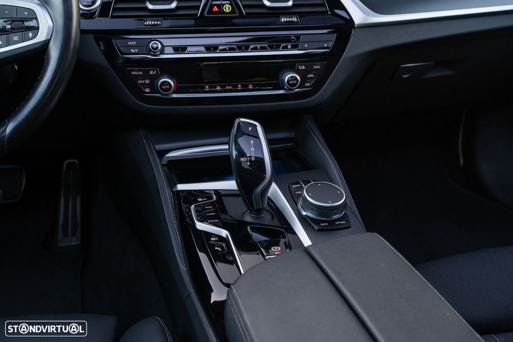 BMW 530 e Pack M - 20