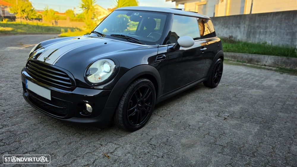 MINI 3 Portas Cooper D - 3
