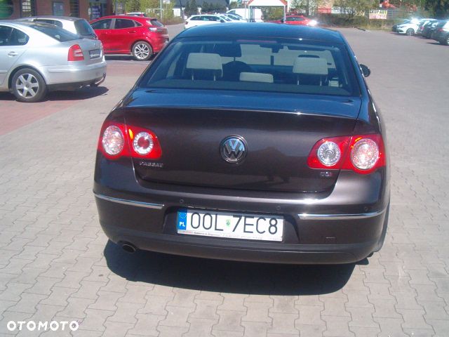 Volkswagen Passat - 10
