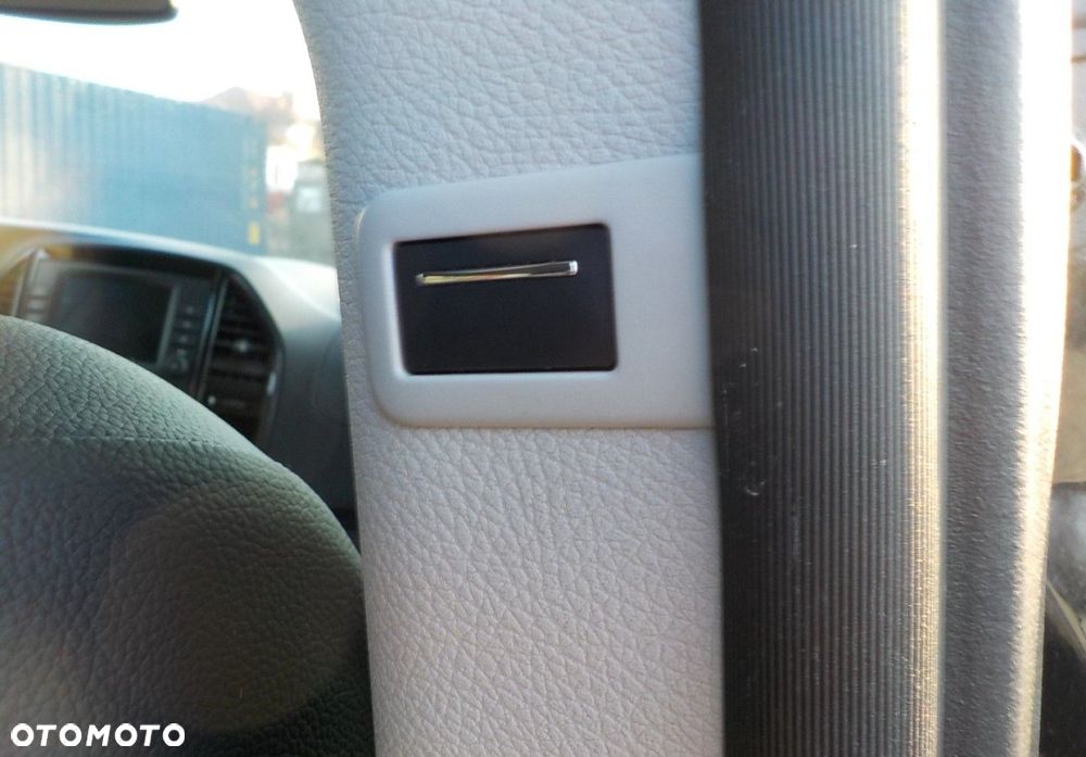 Mercedes-Benz Vito - 25