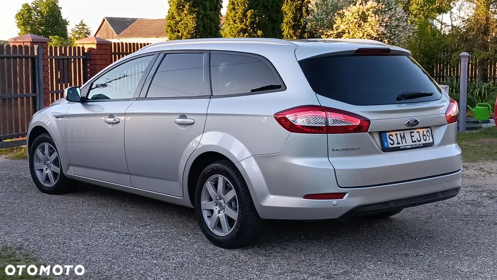 Ford Mondeo 2.0 TDCi Ambiente - 21