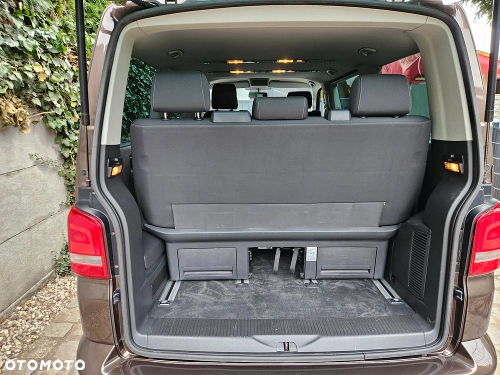 Volkswagen Multivan - 33
