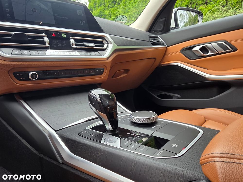 BMW Seria 3 318d mHEV M Sport - 13