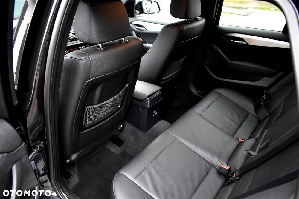 BMW X1 xDrive18d xLine - 16