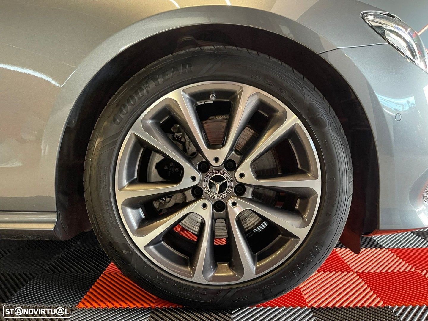 Mercedes-Benz E 220 d - 5