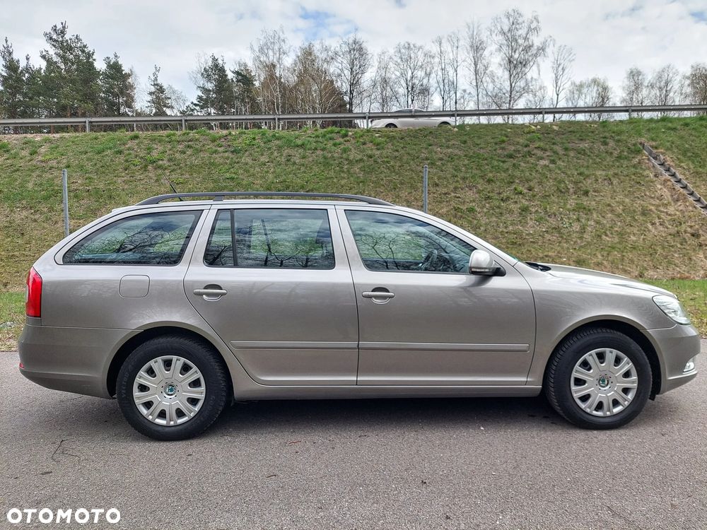 Skoda Octavia 1.6 Combi Style - 3