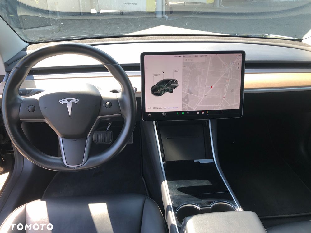 Tesla Model 3 Langstreckenbatterie Allradantrieb Dual Motor - 17