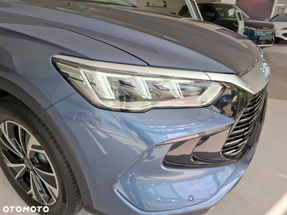 BYD Sealion 5 - 8