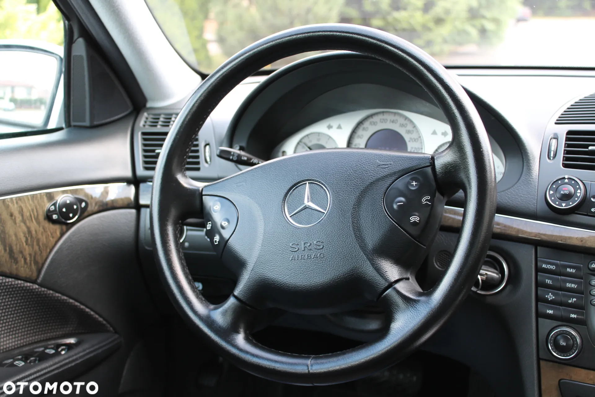 Mercedes-Benz Klasa E 240 4-Matic Avantgarde - 28