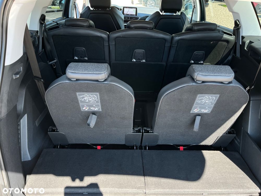 Peugeot 5008 1.5 BlueHDi Allure S&S EAT8 - 26
