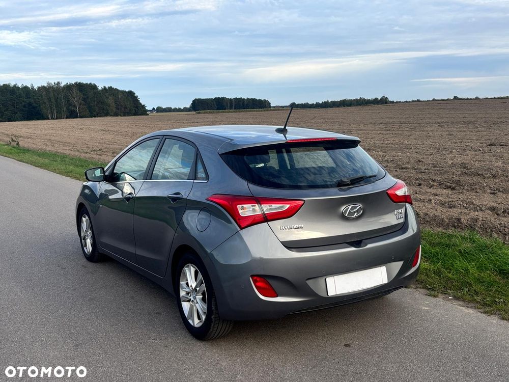 Hyundai i30 blue 1.6 CRDi YES Gold - 15