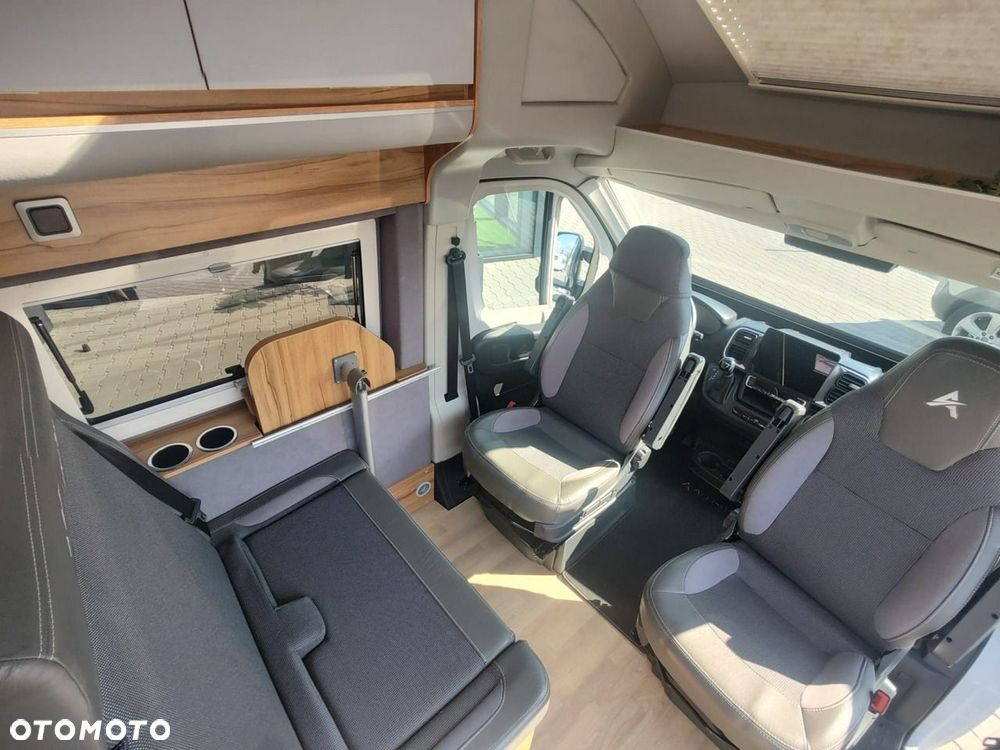 Affinity ONE całoroczny campervan dla czwórki - 19