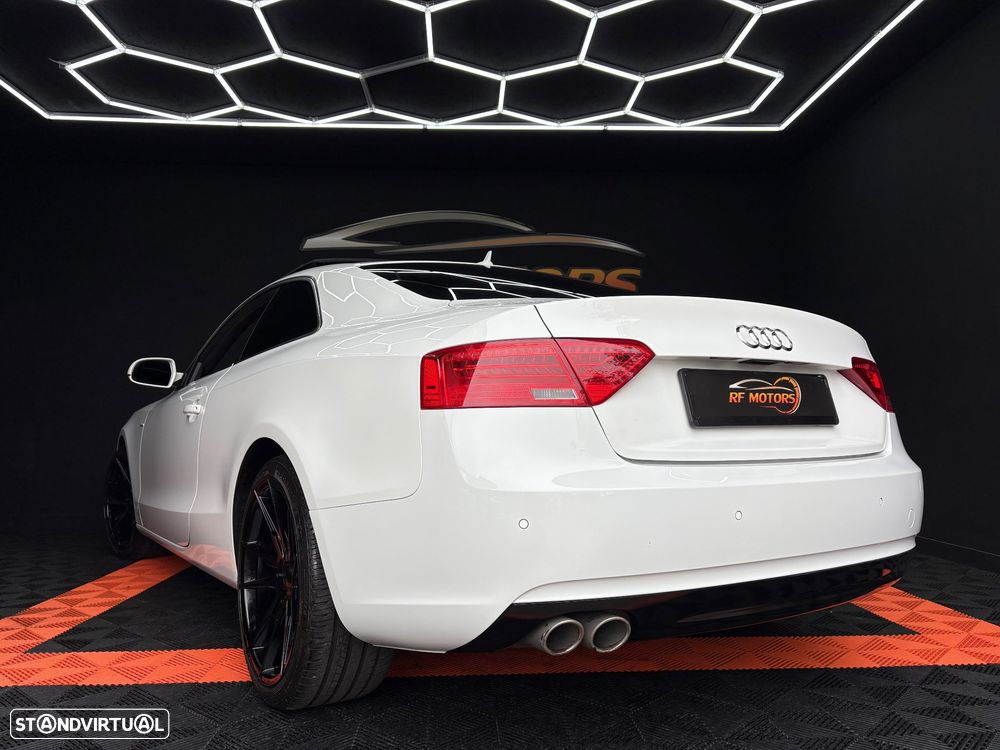 Audi A5 2.0 TDI Multitronic S-line - 32