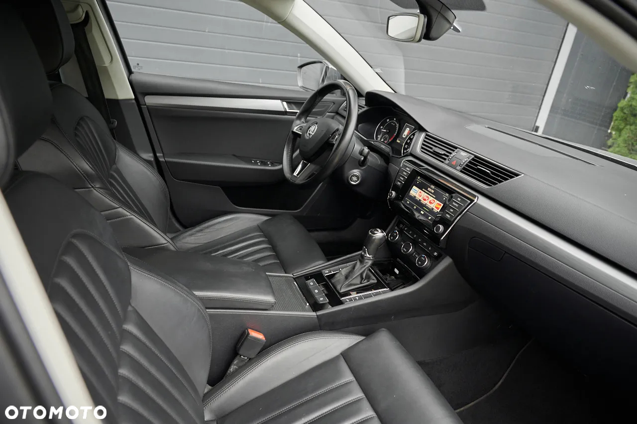 Skoda Superb 2.0 TDI DSG Premium Edition - 14