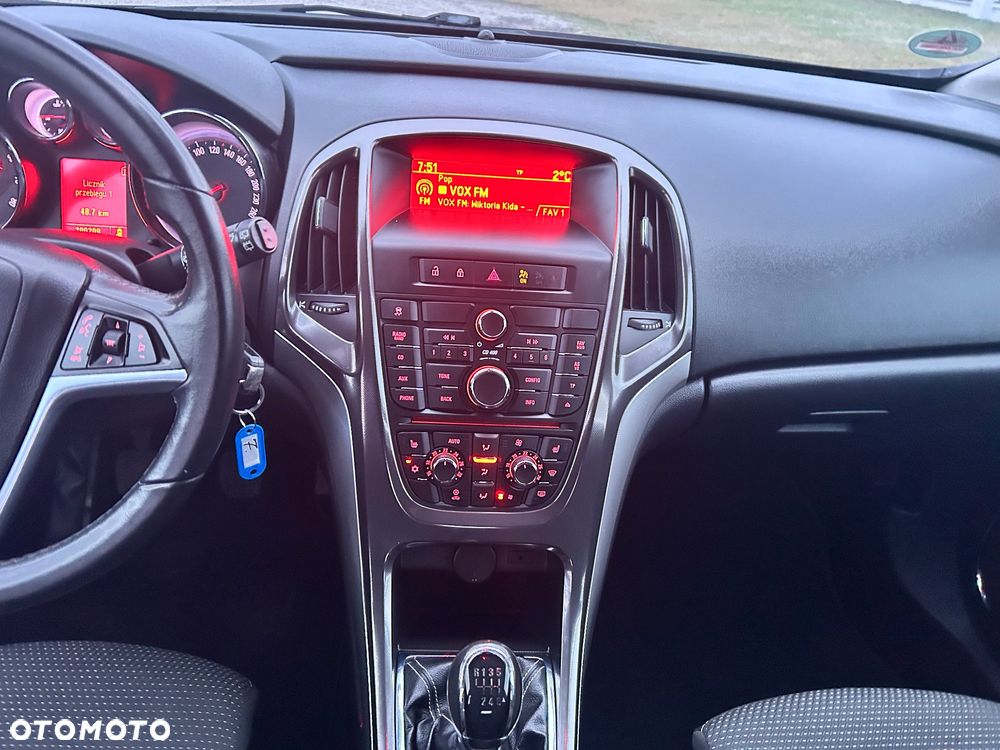 Opel Astra 1.4 Turbo Cosmo - 13