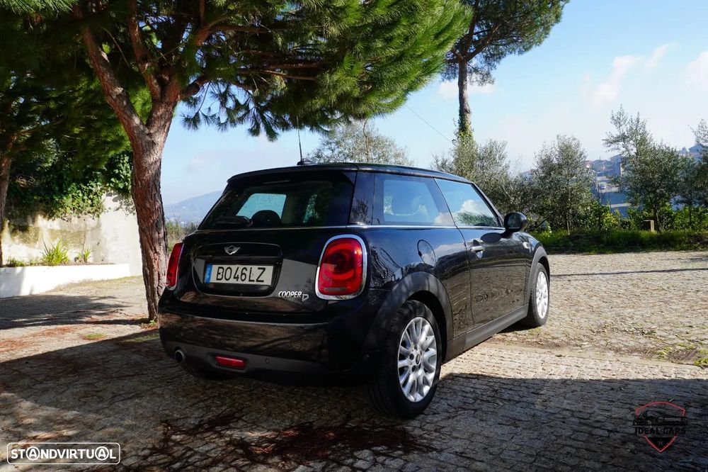 MINI 3 Portas Cooper D - 3