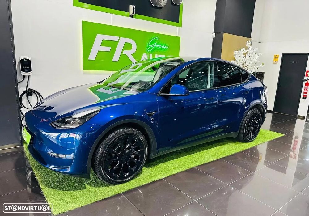 Tesla Model Y Long Range Dual Motor AWD - 4