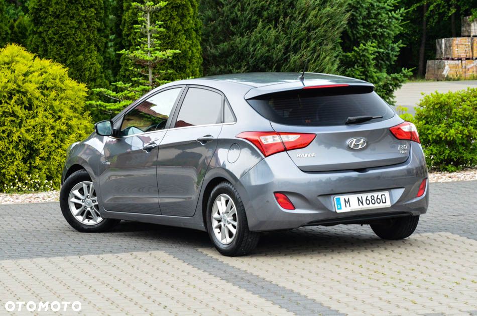 Hyundai i30 blue 1.6 CRDi Trend - 4