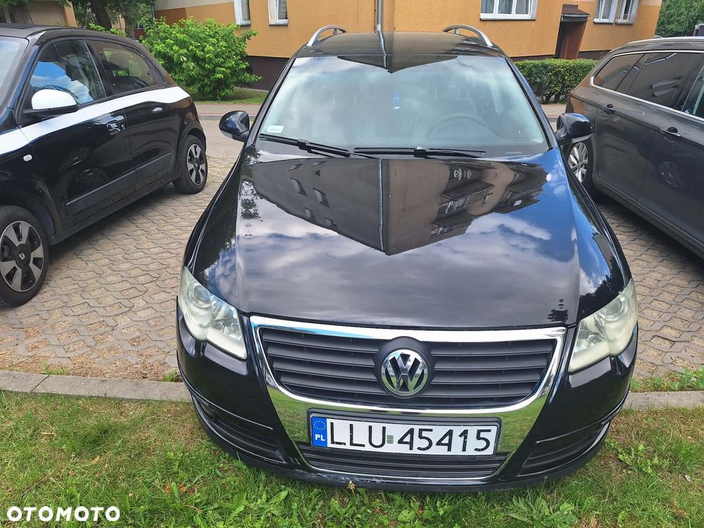 Volkswagen Passat - 2