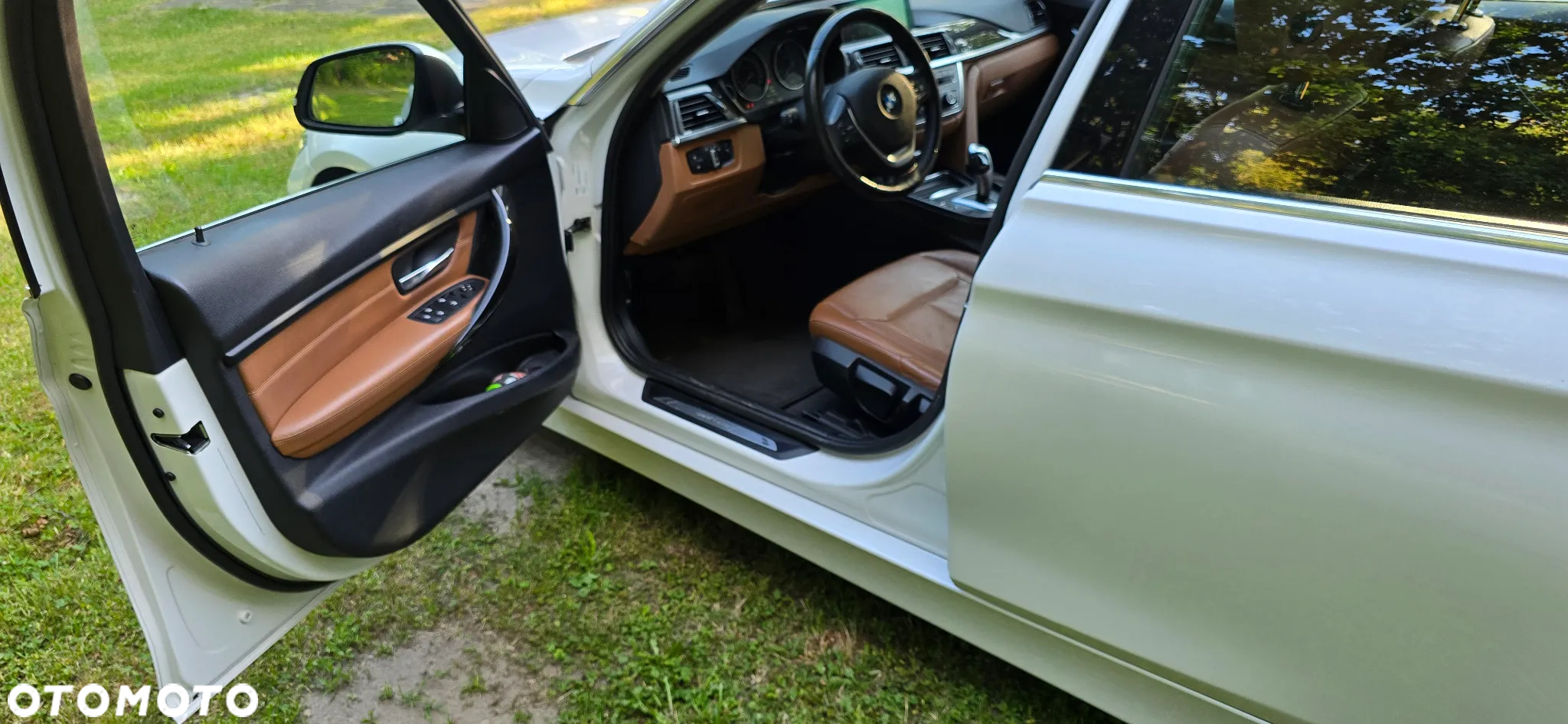 BMW Seria 3 320d Touring Luxury Line - 11