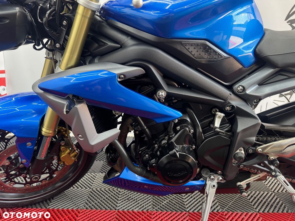 Triumph Street Triple - 13