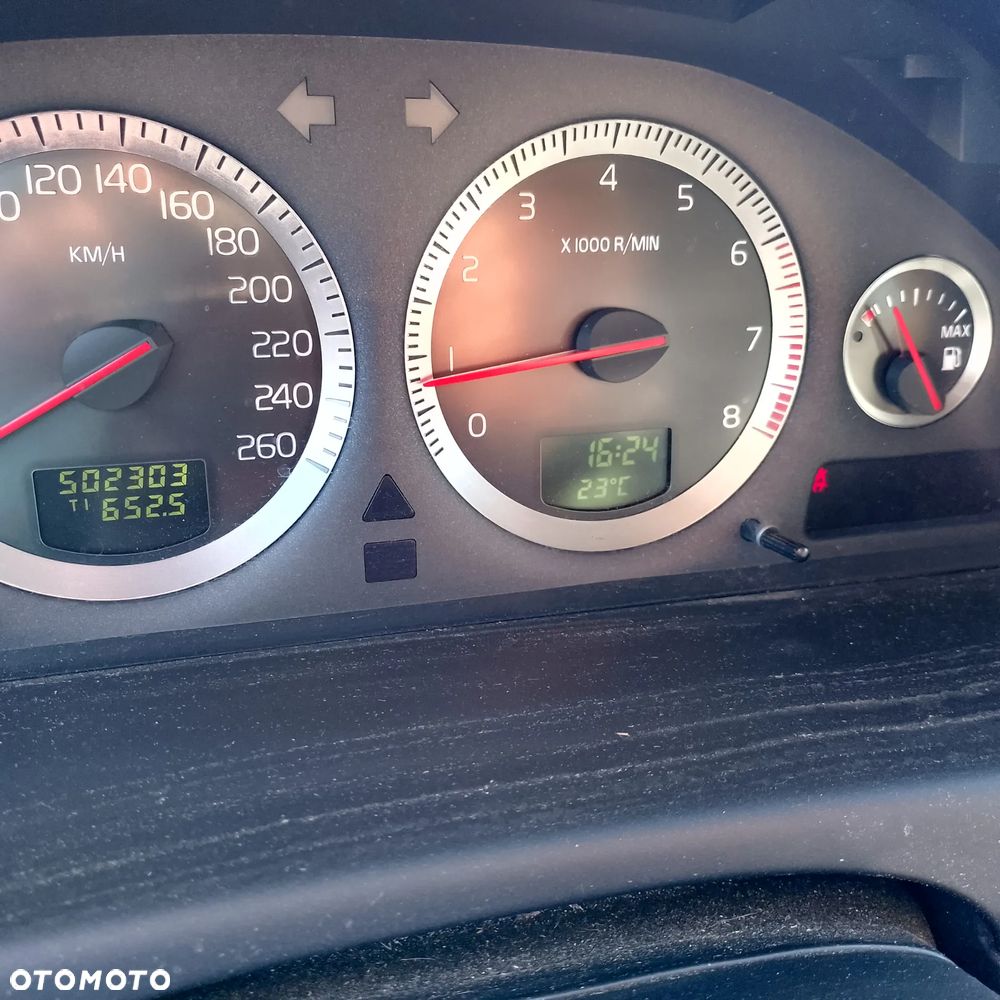 Volvo V70 2.4 Black Edition - 18