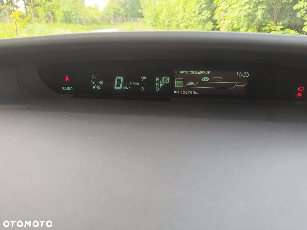 Toyota Prius 1.8 HSD Prestige - 27