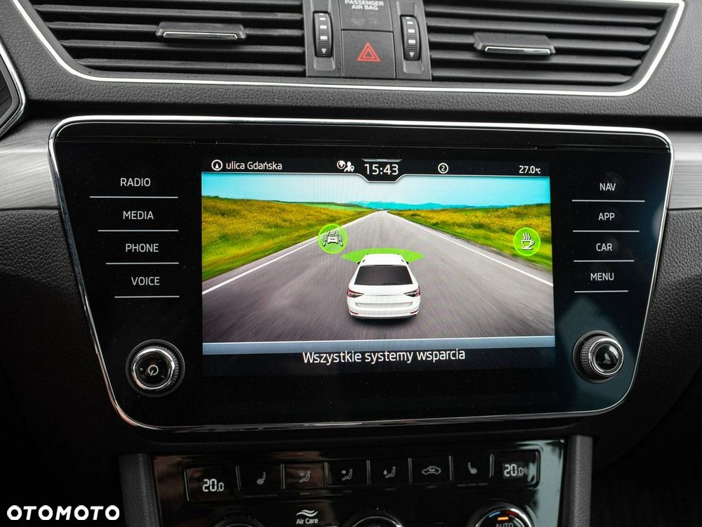 Skoda Superb 2.0 TDI SCR Style DSG - 25