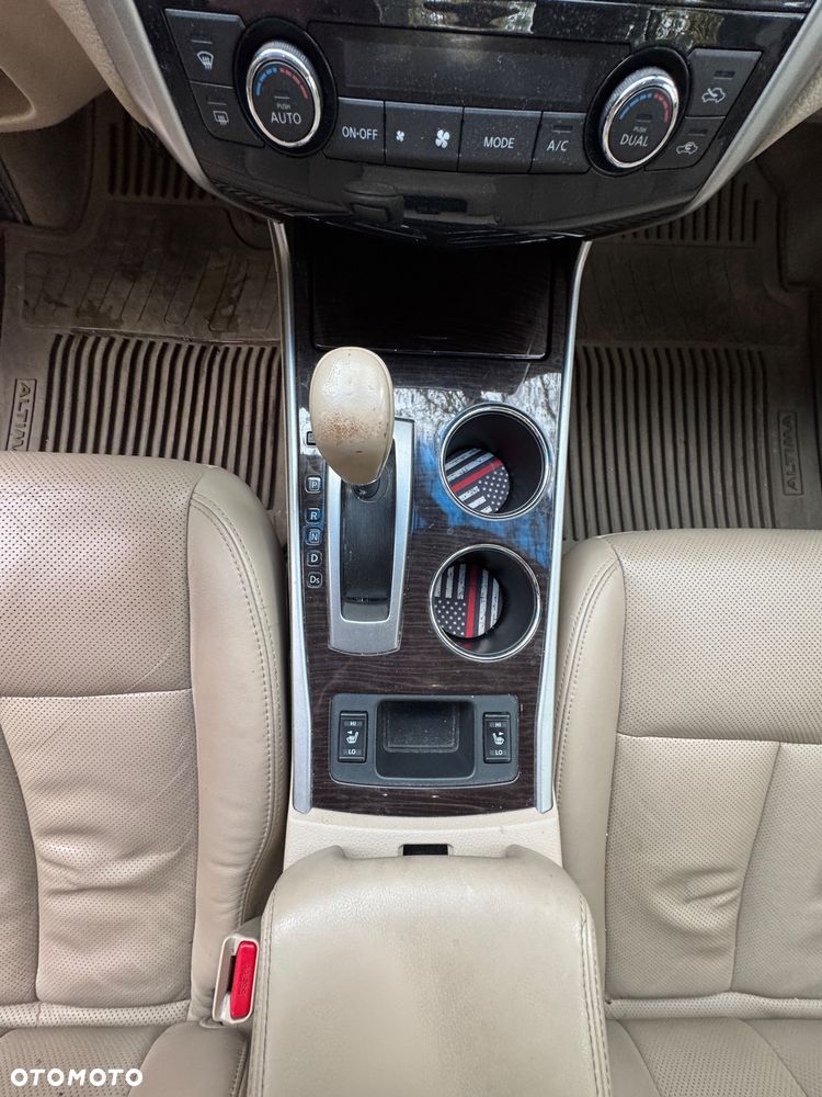 Nissan Altima - 18