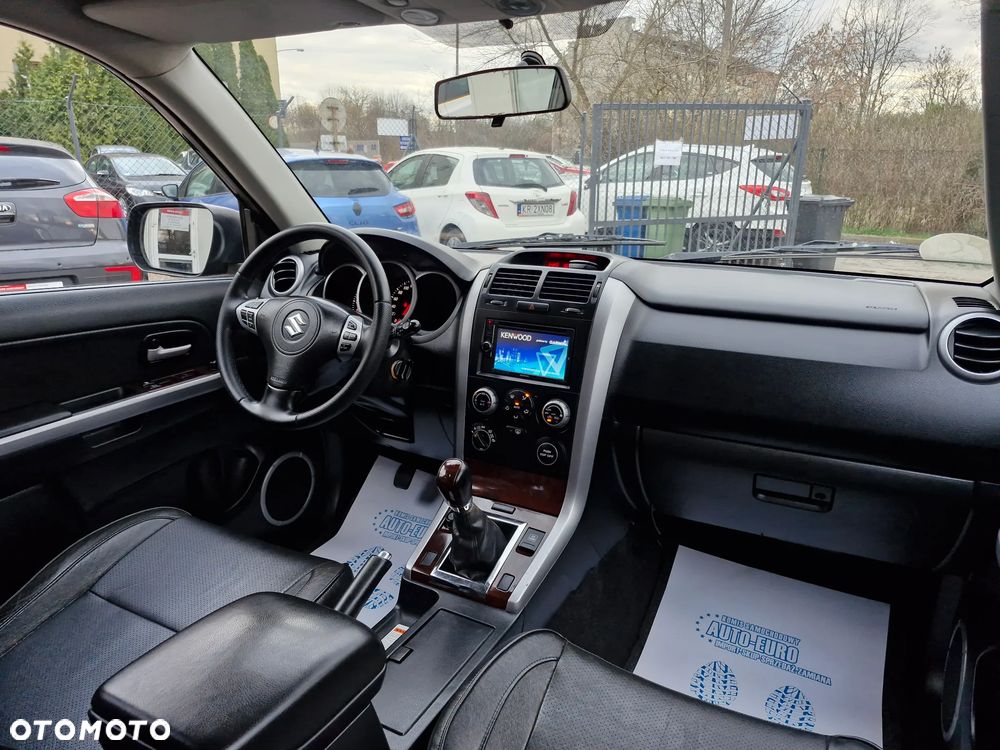 Suzuki Grand Vitara 1.9 DDiS Premium - 24