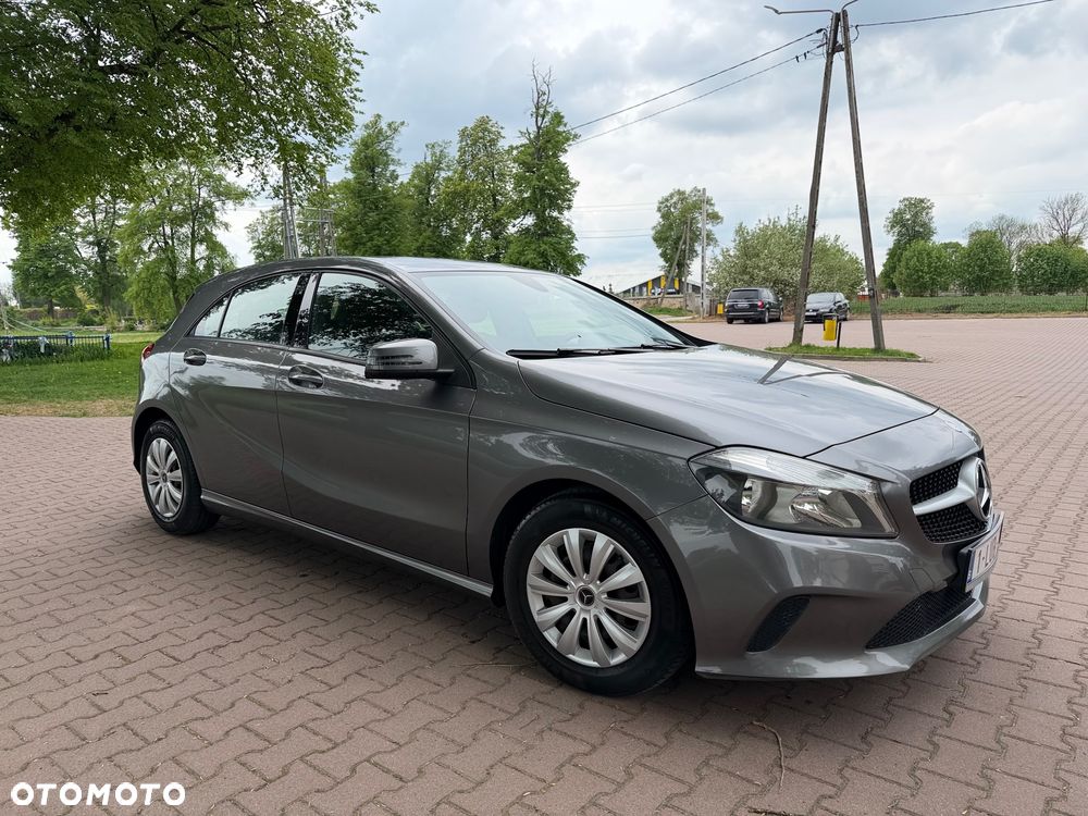 Mercedes-Benz Klasa A 180 d Activity Edition - 3