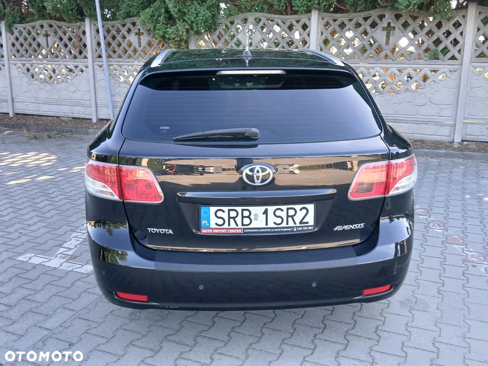 Toyota Avensis - 13