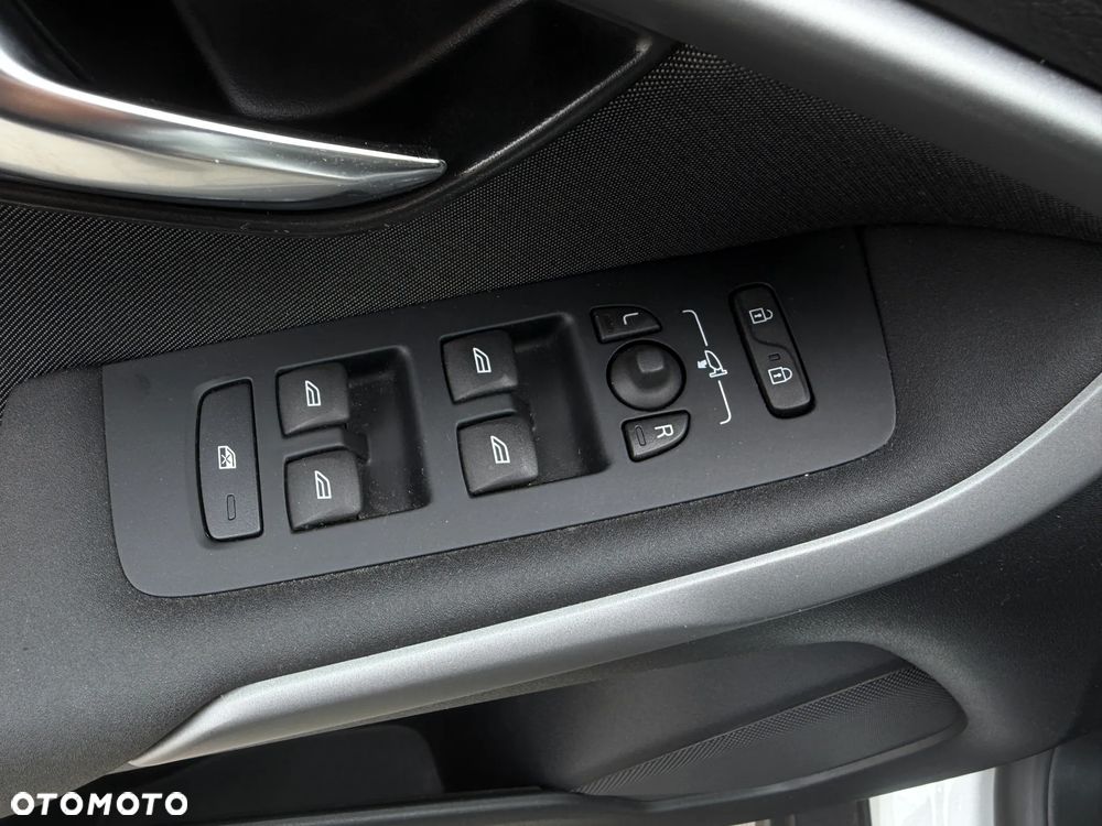 Volvo V40 Cross Country D3 Summum - 20