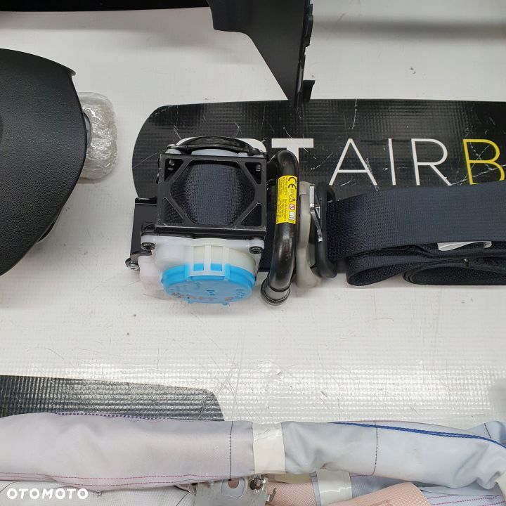 TOYOTA AYGO DESKA ROZDZIELCZA KONSOLA KOKPIT PULPIT PODUSZKI AIRBAG AIR BAG PASY KIT SET - 6