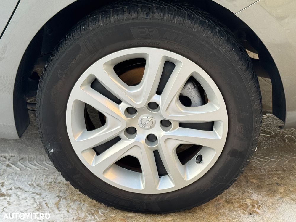 Opel Astra 1.6 D Start/Stop Dynamic - 10