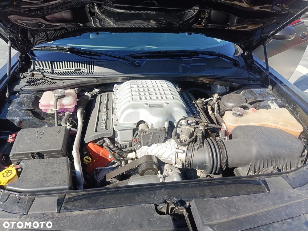 Dodge Challenger - 30