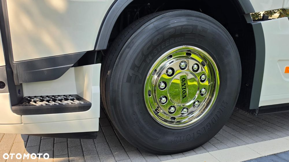 Volvo ///FH///500///2023///JEDYNE  311 TYŚ KM///1 TURBINA///KLIMATYZACJA POSTOJOWA///ZABUDOWY MIĘDZYOSIOWE/// VIRTUAL COCPIT///TABLET///KAMERA///STAN  BARDZO DOBRY - 28